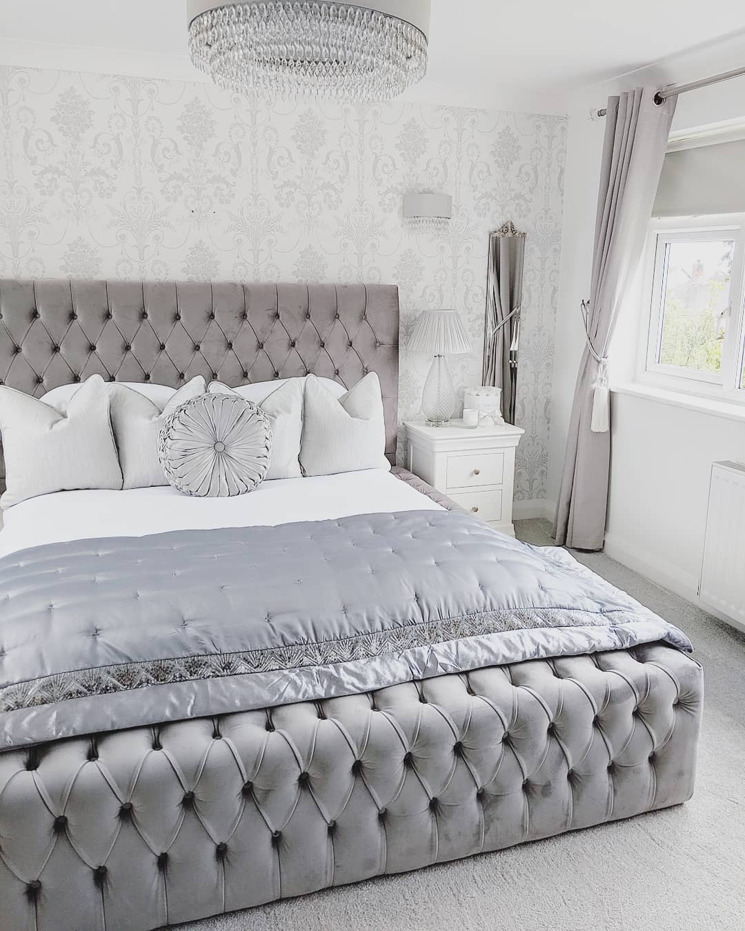 Funkybedz - Kensington Chesterfield Upholstered Bed Frame