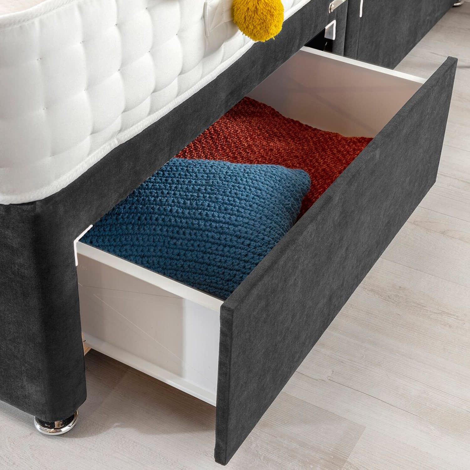 Funkybedz - Manhattan Divan Bed